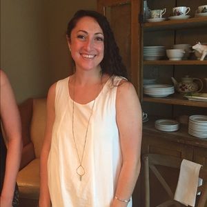 Meet your Posher, Laura