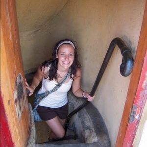 Meet your Posher, Candice