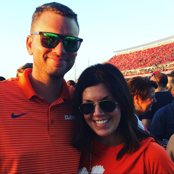 Meet your Posher, Elizabeth - Picture 2 of 2