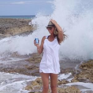 Meet your Posher, Renee