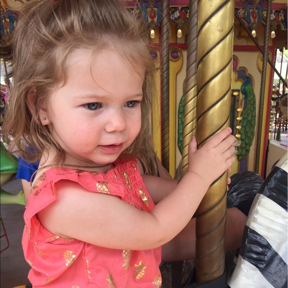 Meet your Posher, Olivia - Picture 5 of 5