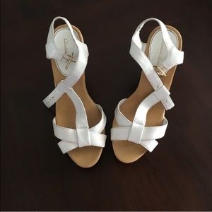 CLOSET CLOSING White Leather Strappy Summer Wedges