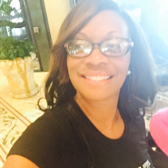 Meet your Posher, Samantha - Picture 2 of 4