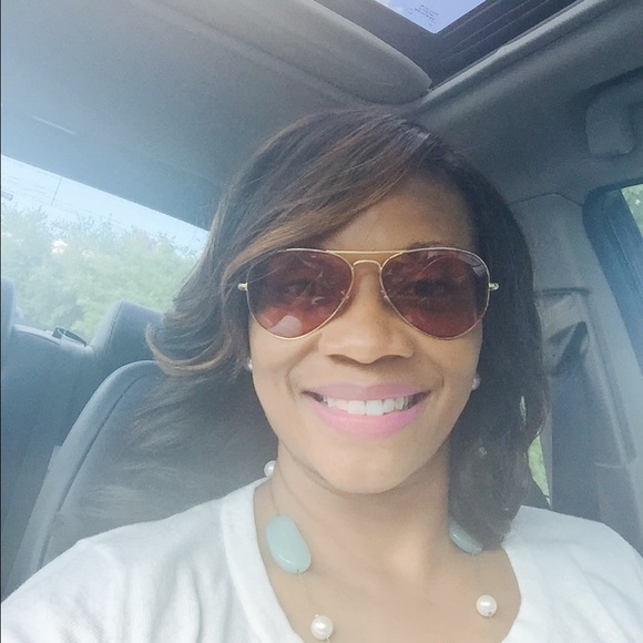 Meet your Posher, Samantha - Picture 3 of 4