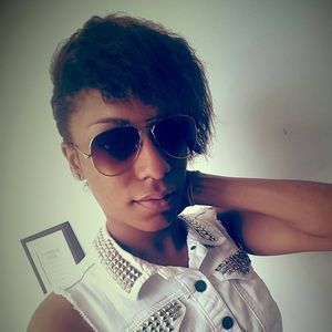 Meet your Posher, Joelisa