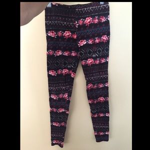 PacSun patterned leggings