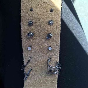 New used urban outfitters hypoallergenic earrings