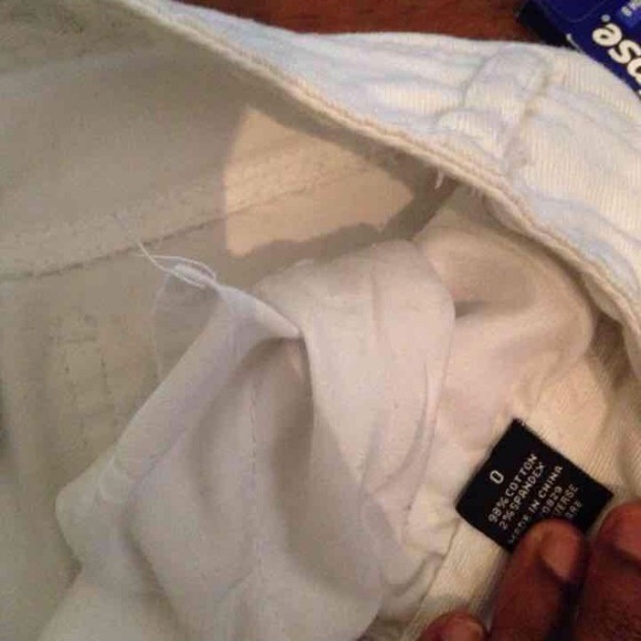 Distressed shorts - Picture 3 of 3