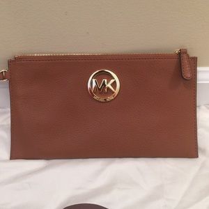 New Michael Kors Camel Wristlet