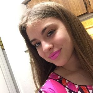 Meet your Posher, Frida