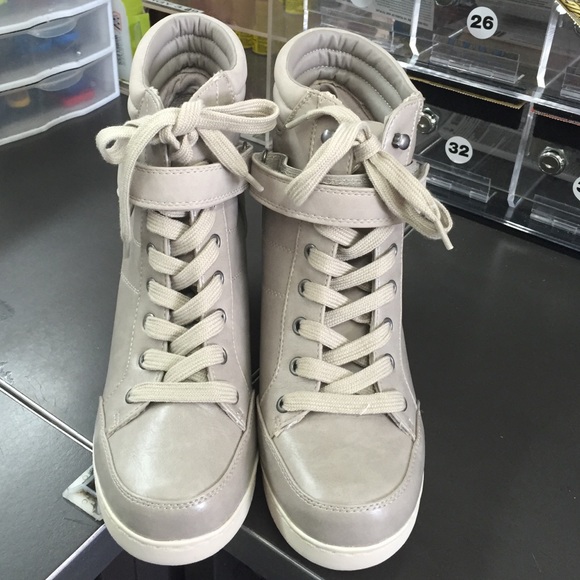 Taupe wedge sneakers