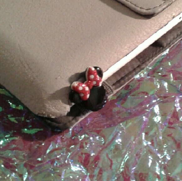 Minnie Mouse bling dust plug cover - Picture 2 of 2