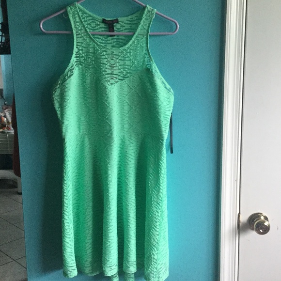 Dress - Picture 2 of 4