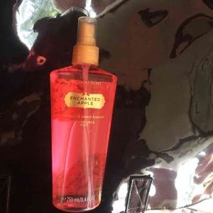 BNWT VS fragrance