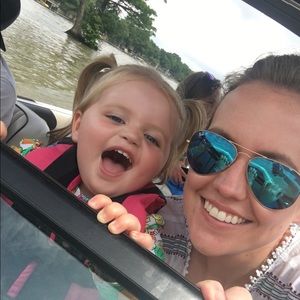 Meet your Posher, Alisa