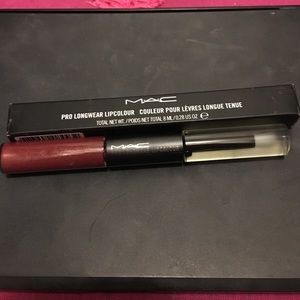 NEW ON BOX RARE PROLONG WEAR LIP COLOR!!