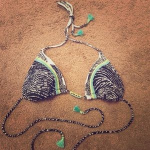 Victoria secret bikini top. Size M. NWOT