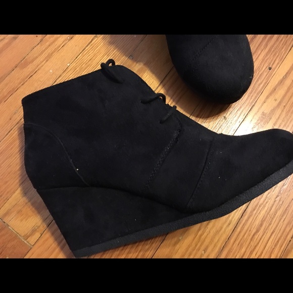 🚫SOLD🚫 Black wedge booties