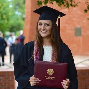 Meet your Posher, Leah