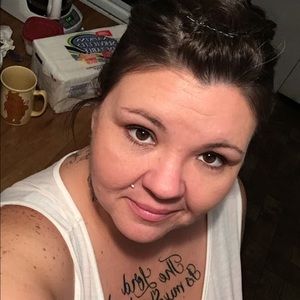 Meet your Posher, April