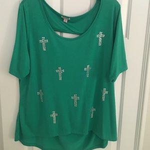 Bongo hi-low top with bling crosses on front