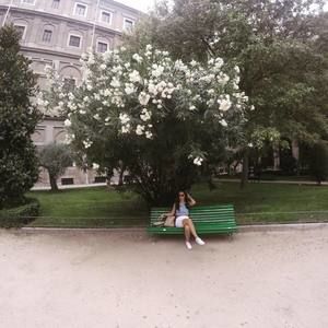 Meet your Posher, Sophia