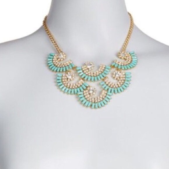 🆕 Beautiful statement necklace & earrings - Picture 3 of 3