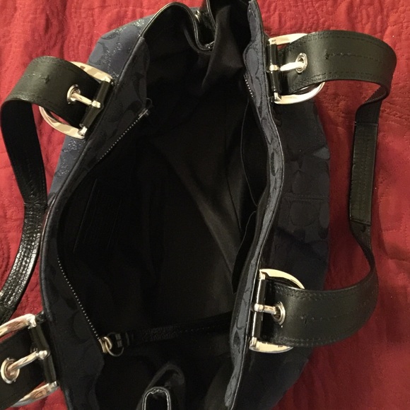 Authentic Coach purse! - Picture 4 of 4