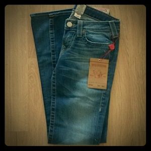 NWT TRUE RELIGION brand denim.