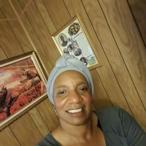 Meet your Posher, Aretha