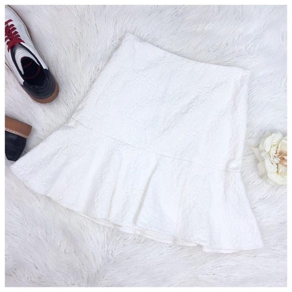 ALICE + OLIVIA Lewis Cream Pleated Mini Skirt - Picture 5 of 8