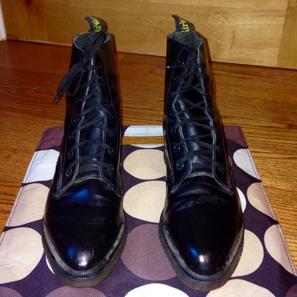 **SOLD ELSEWHERE!** DR MARTENS BOOTS EUC 9 RARE - Picture 3 of 4