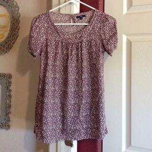 GAP XS floral shirt sleeve blouse