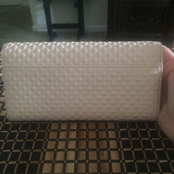 Authentic Tory Burch Wallet - Picture 2 of 4