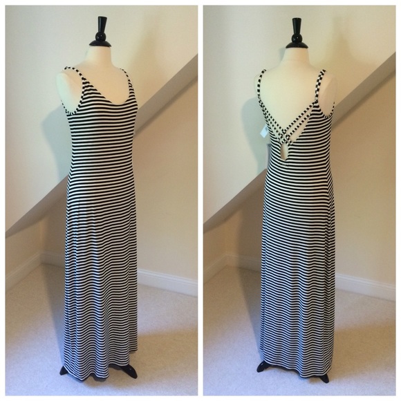 O'Neill Dresses & Skirts - NWT O'Neill Summer Maxi Dress
