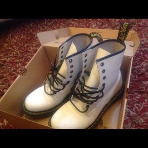 Dr martens women 1460 white boots
