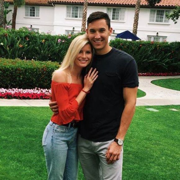 Meet your Posher, Lauren - Picture 1 of 1