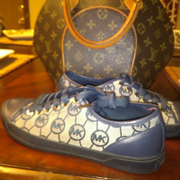 MicheL kors shoes/ LV bav