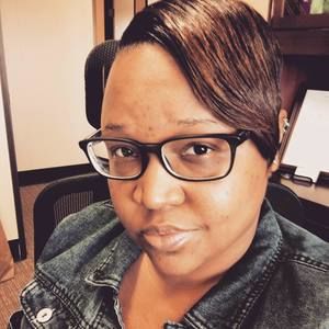 Meet your Posher, Crystal