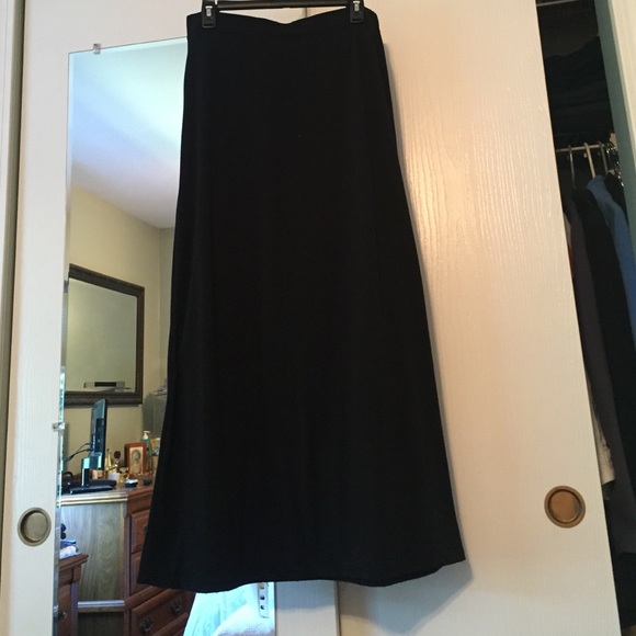 Long black skirt