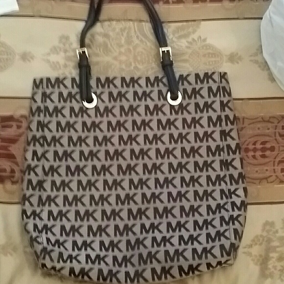 Michael Kors Monogram NS Tote