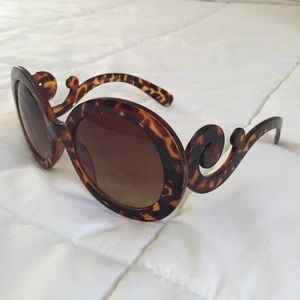 discount prada wallet - Prada - FAUX Prada sunglasses from Sara\u0026#39;s closet on Poshmark discount prada wallet - Prada - FAUX Prada sunglasses from Sara\u0026#39;s closet on Poshmark