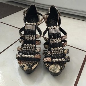 BCBG Paris heels