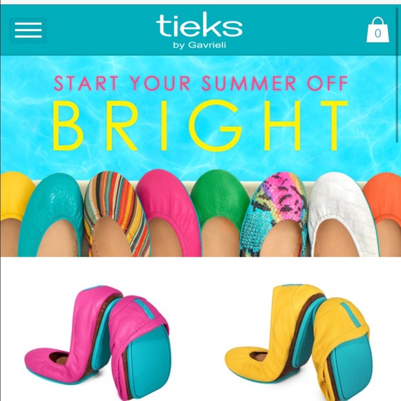 ISO - Any color Tieks in a size 7 or 8
