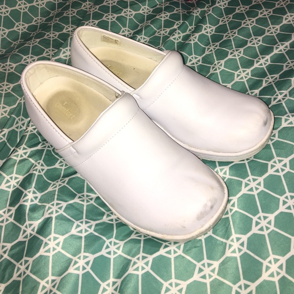 Scrub shoes