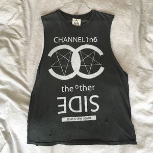 UNIF Channel 1n6 muscle tee