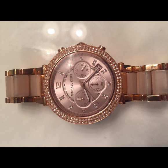 Michael Kors Rose Gold Watch - Picture 1 of 4