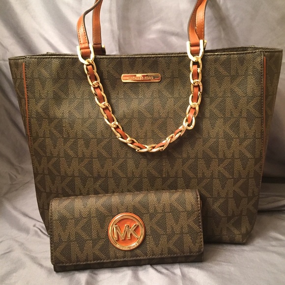 SOLD - Michael Kors Harper Bag And Wallet Set