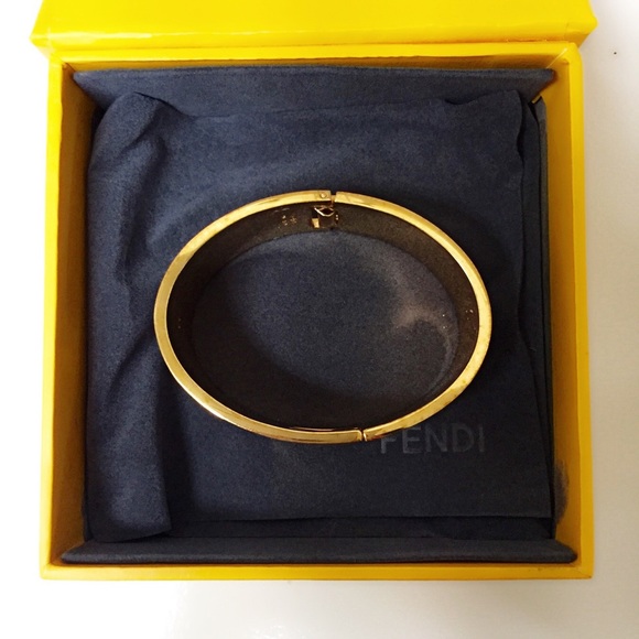 AUTHENTIC FENDI FUSHIA AND GREY METAL BRACELET - Picture 2 of 4