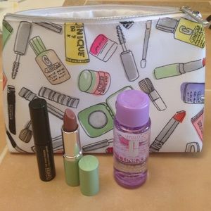 💋SALE💋Clinique to go bag